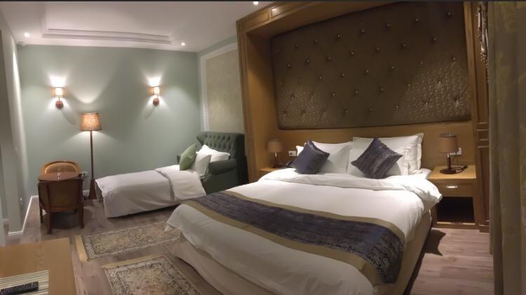 Hotel Britania Kamez Екстер'єр фото