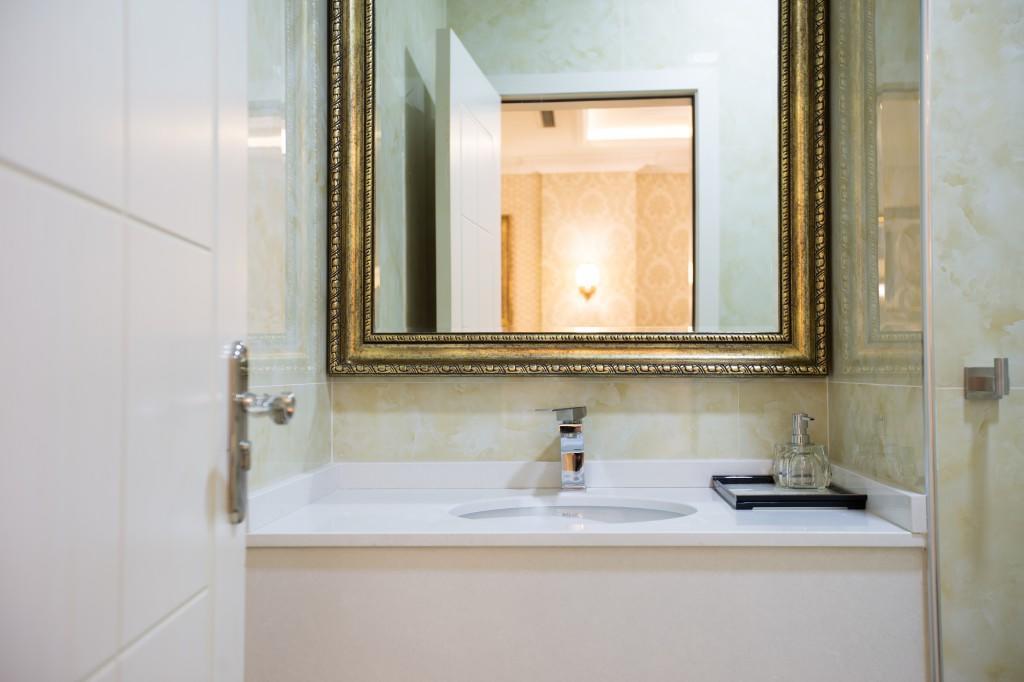 Hotel Britania Kamez Екстер'єр фото